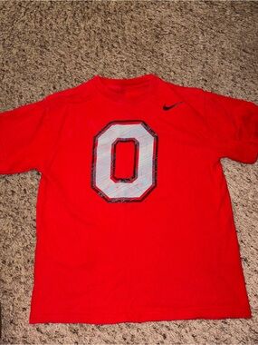 Nike Red Short-Sleeve Tee with White 'O' Graphic